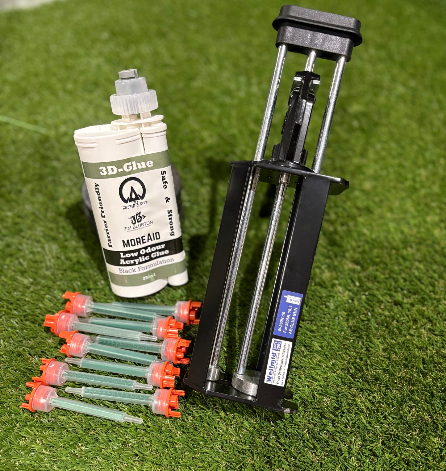 3D glue special !!! 250ml 3D glue,  Glue gun , 10 narrow nozzles .